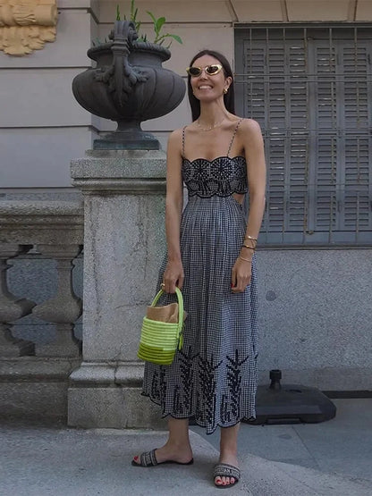 stylub Clara - Chic Gingham Dress