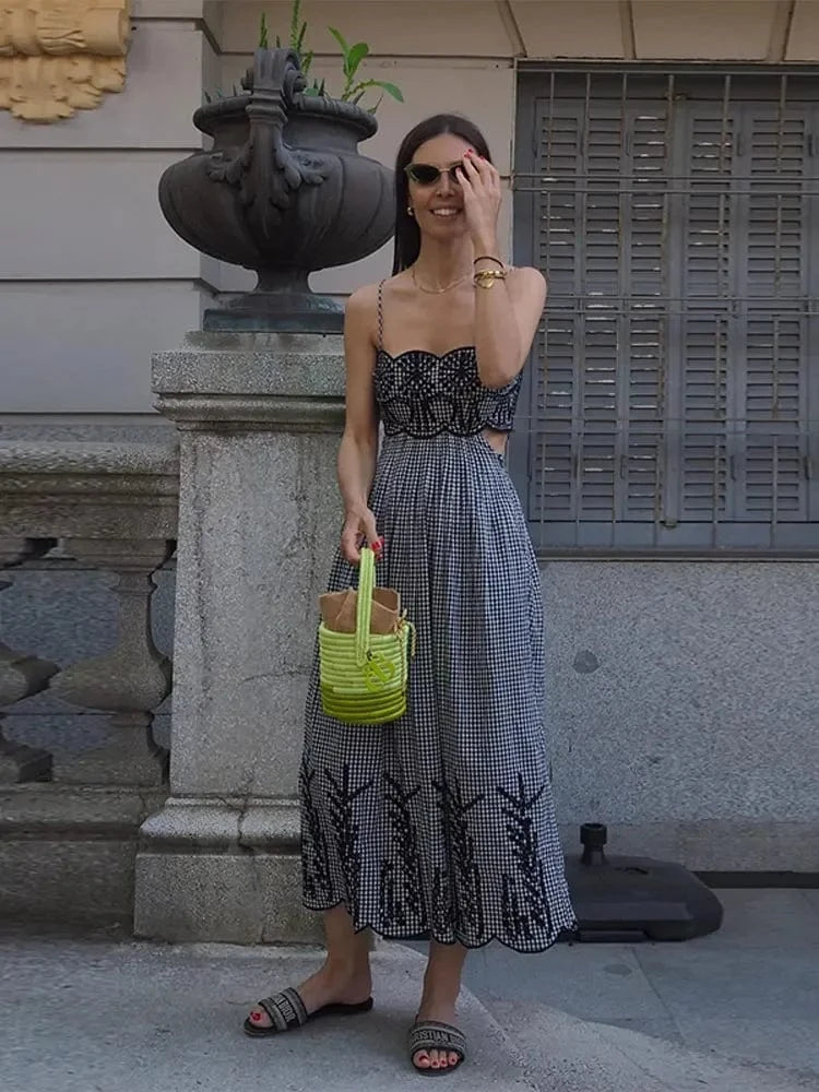 stylub Clara - Chic Gingham Dress