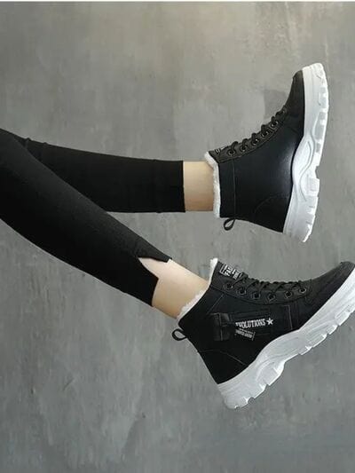 stylub Decorative Zipper Round Toe Platform Boots