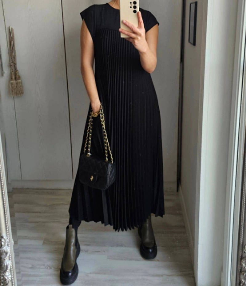 stylub Sorrel - Elegant Spliced Pleated Maxi Dress